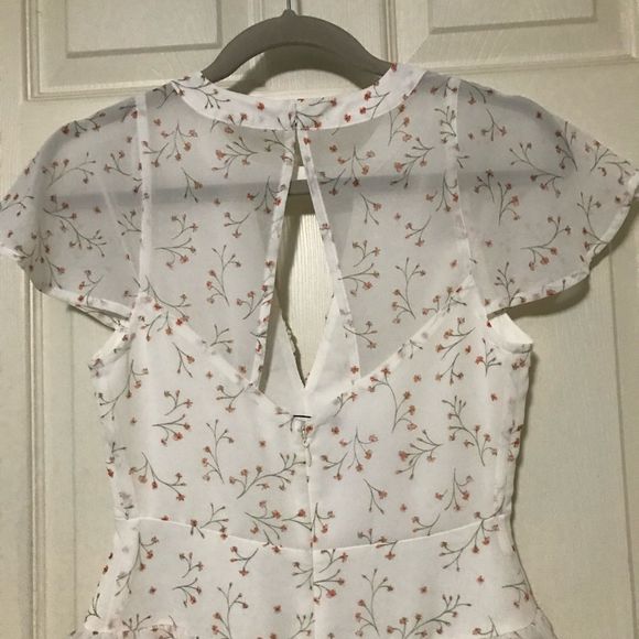 NWT $128 BCBGeneration | Flutter Sleeve | Floral Cutout Dress in Antique White - Picture 2 of 12